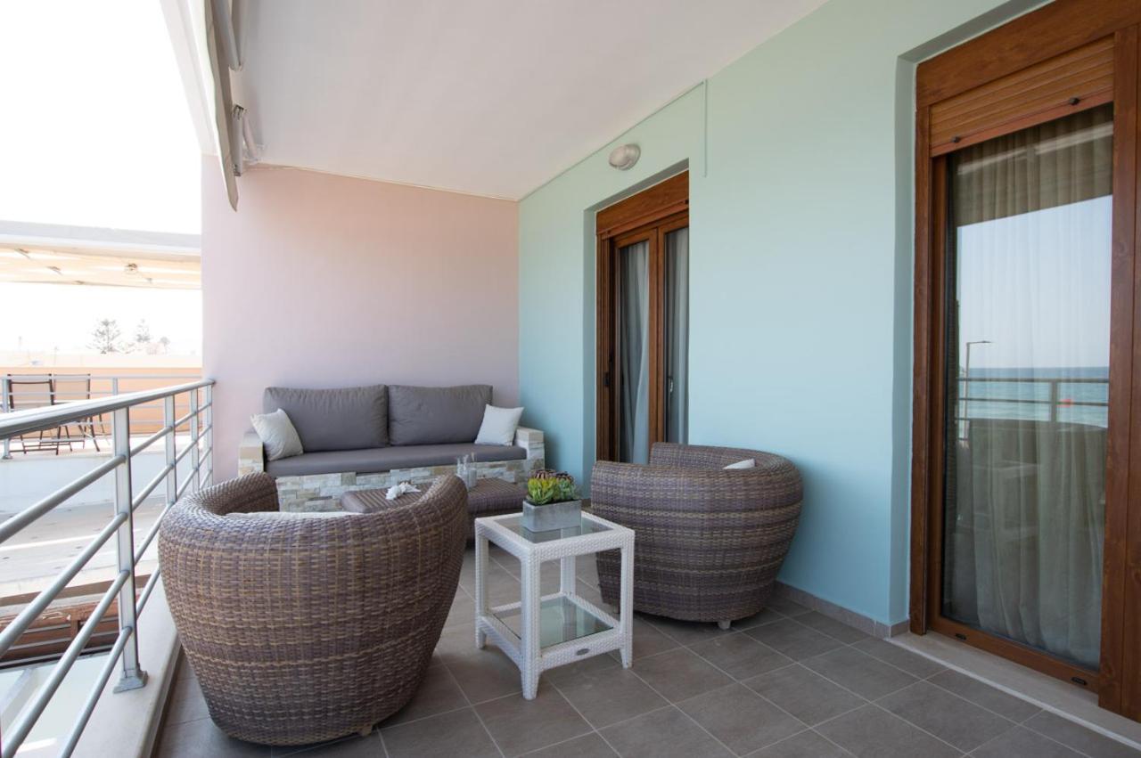 White Crystal Beachfront Apartment Goúrnes Extérieur photo